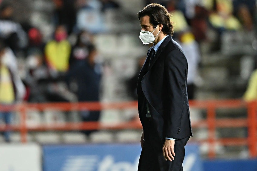 Santiago Solari durante el partido entre Pachuca y América