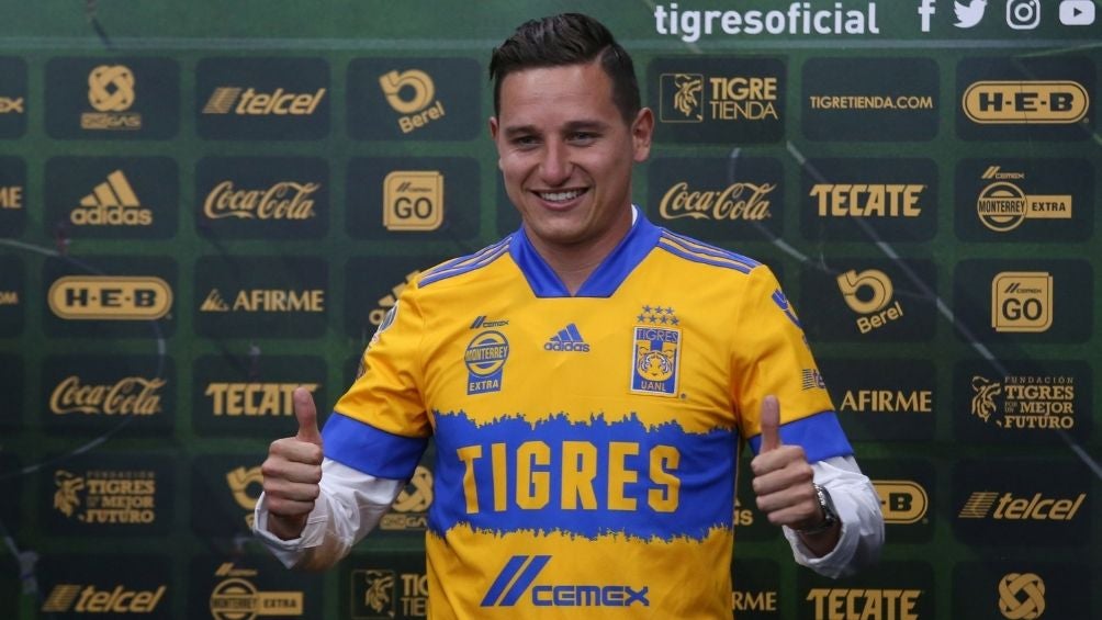 Florian Thauvin en la presentación con Tigres