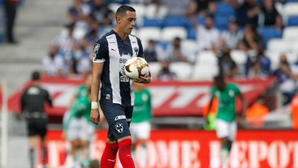 Funes Mori en partido con Rayados 