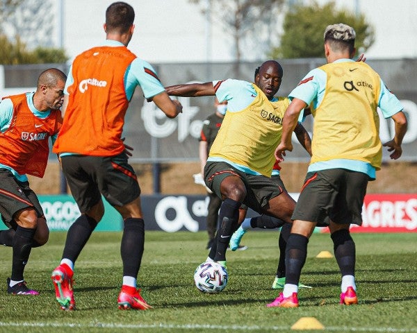 Danilo Pereira en entrenamiento con la selección de Portugal