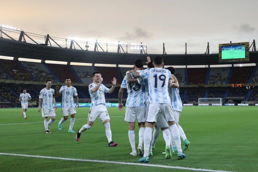 Jugadores de la Selección Argentina festejando un gol a favor