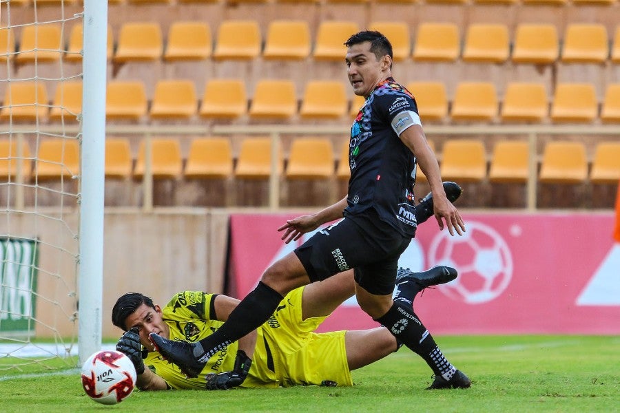 Octavio Paz, nuevo portero de Pumas