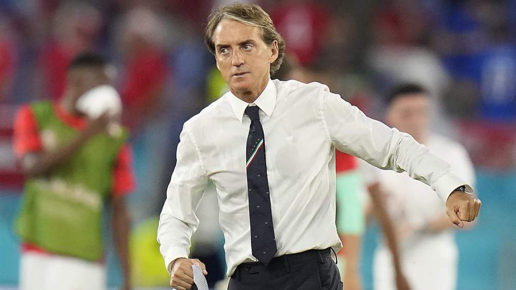 Roberto Mancini dirigiendo