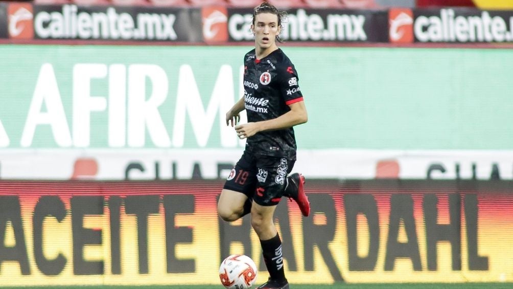 Ruíz en un partido con Xolos