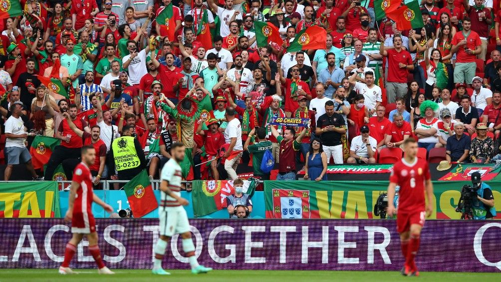 Afición de Portugal durante partido