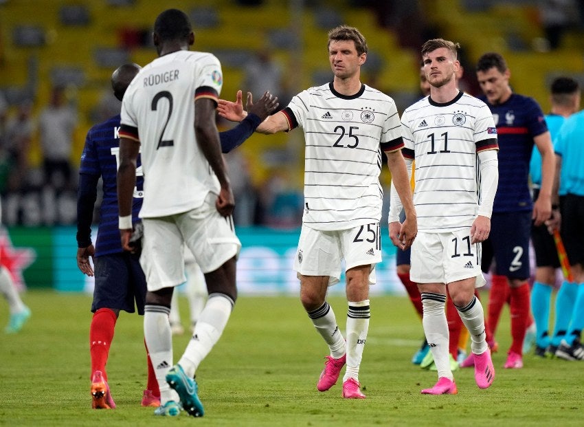 Jugadores de Alemania tras el partido ante Francia