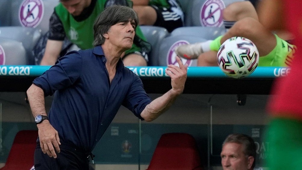 Jochim Löw en juego ante Portugal