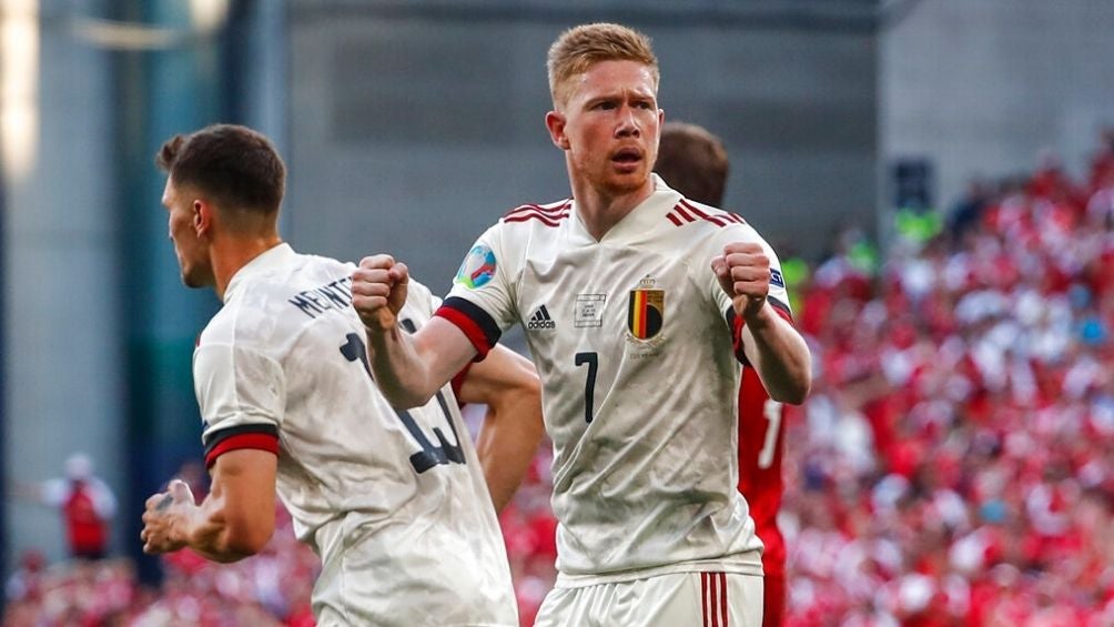 De Bruyne en partido con Bélgica