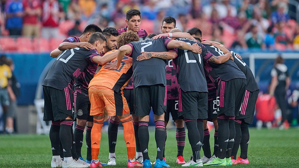 Jugadores de Selección Mexicana previo a un partido