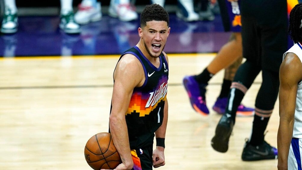 Devin Booker comandó victoria de Suns en el Juego 1