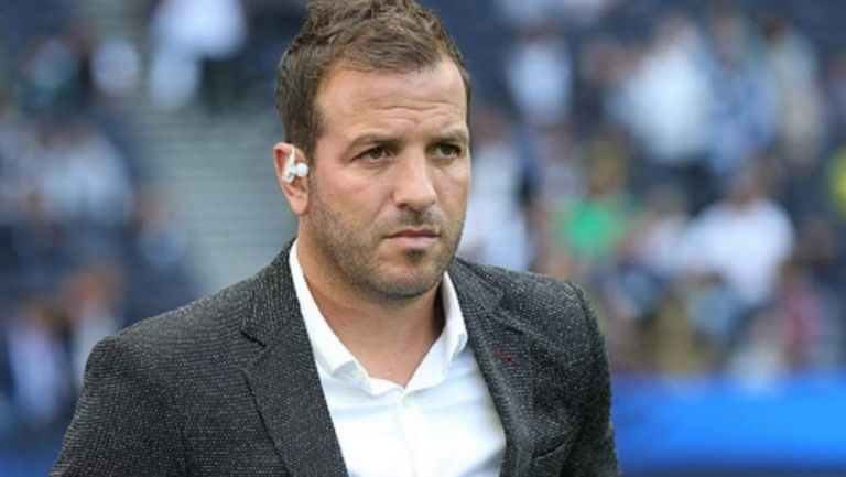 Rafael van der Vaart en presentación