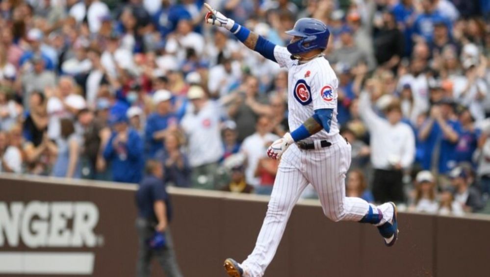 Javier Báez en acción con los Cubs