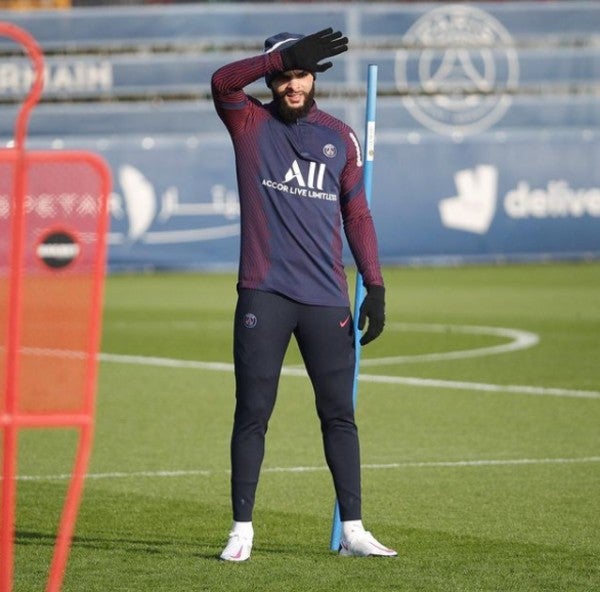 Kurzawa durante un entrenamiento con PSG