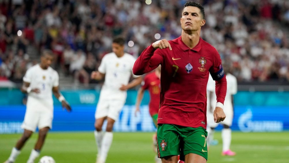 Cristiano Ronaldo tras marcar gol en el duelo entre Portugal y Francia