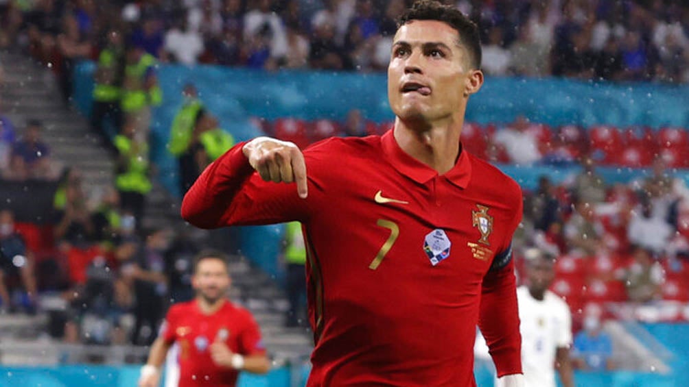 CR7 festeja un gol ante Francia