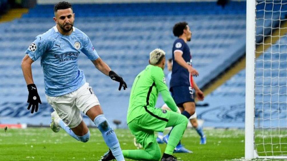 Mahrez en festejo con Manchester City ante PSG