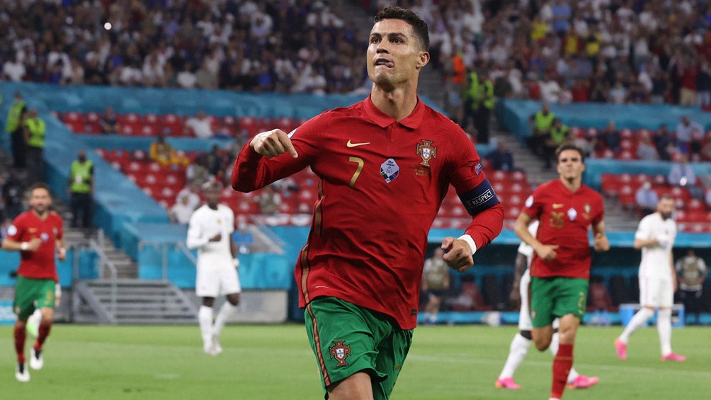 Cristiano Ronaldo durante un duelo con Portugal 