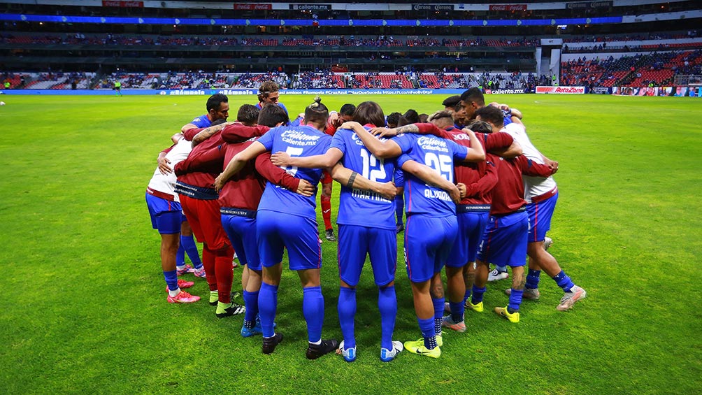 Jugadores de Cruz Azul previo a un partido