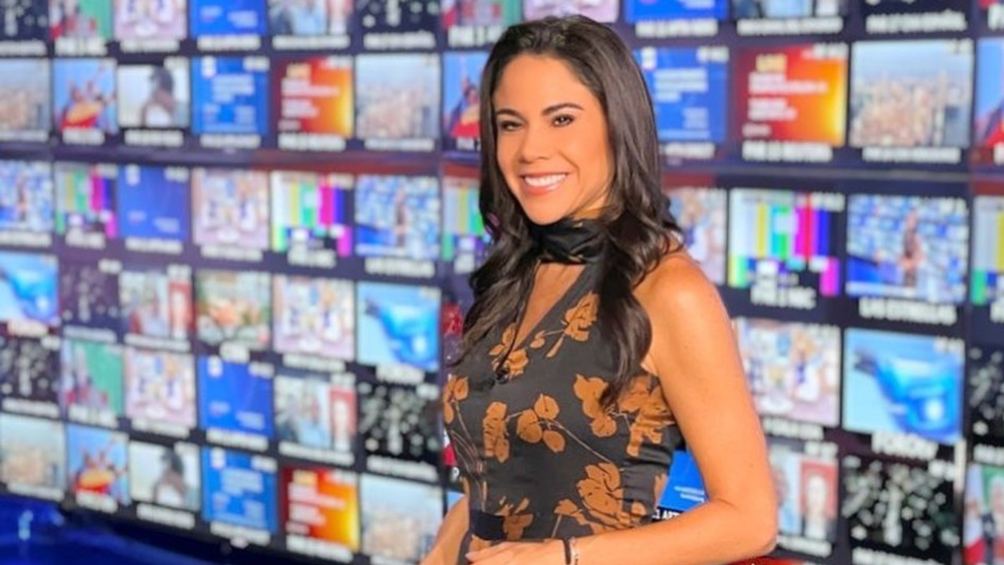 Paola Rojas en noticiero