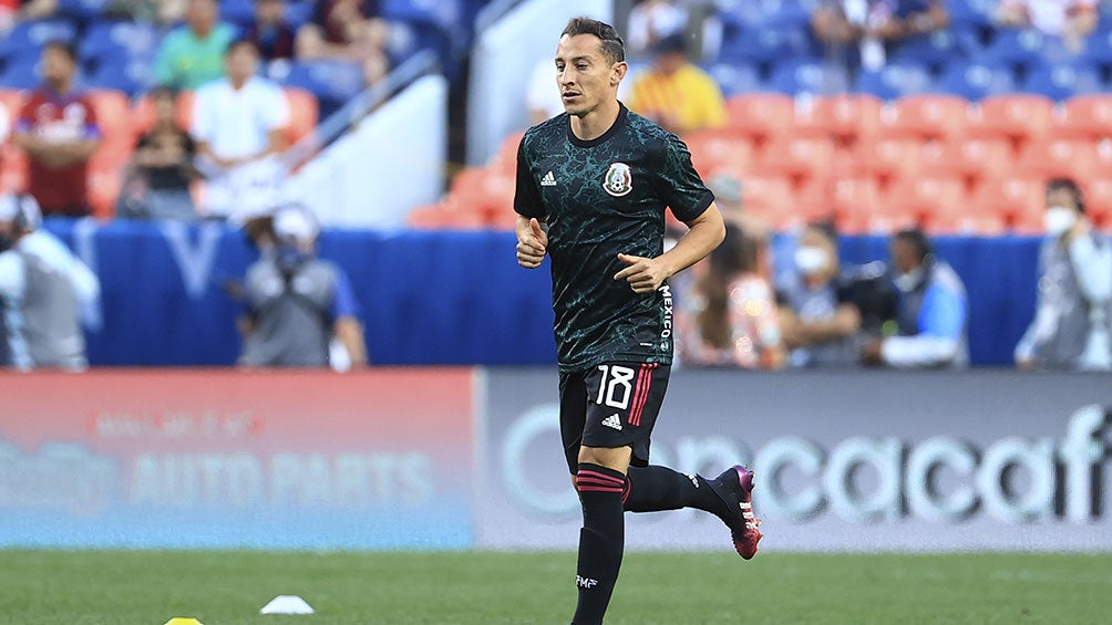 Andrés Guardado previo a un entrenamiento con el Tri