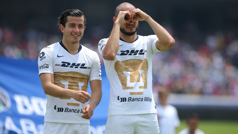 Alan Mozo y Carlos González con Pumas