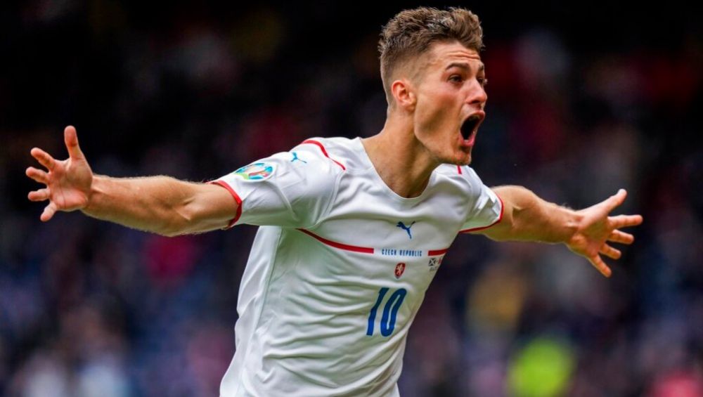 Patrik Schick en festejo ante Países Bajos