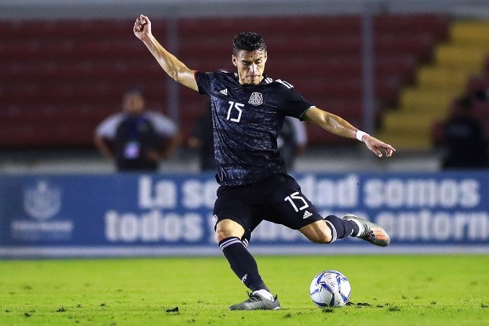 Héctor Moreno en acción con Selección Mexicana