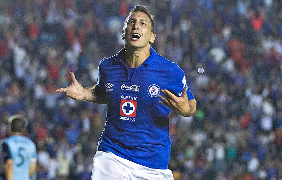 Christian Giménez, de los que no pudo alzar el título con La Máquina