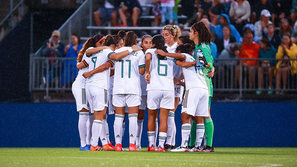 Jugadoras de la Selección Mexicana Femenil previo a un partido