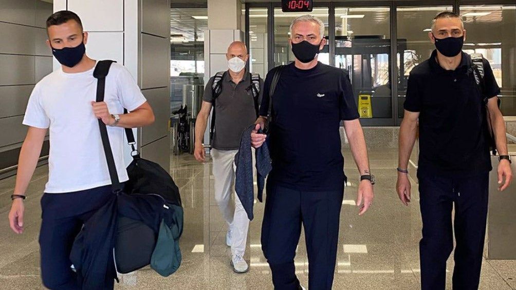 José Mourinho llegando a suelo romano 