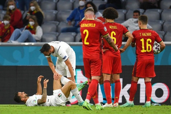 Leonardo Spinazzola cae durante los Cuartos de Final de la Eurocopa