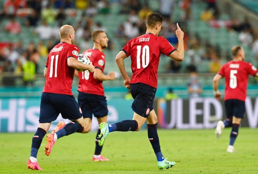 Patrik Schick tras anotar gol ante Dinamarca