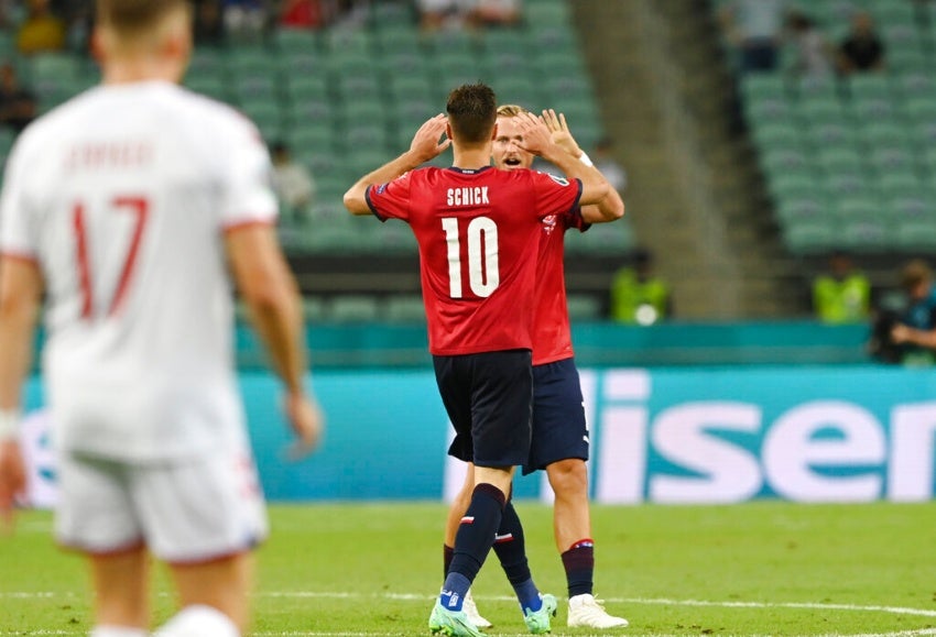 Patrik Schick tras anotar gol ante Dinamarca