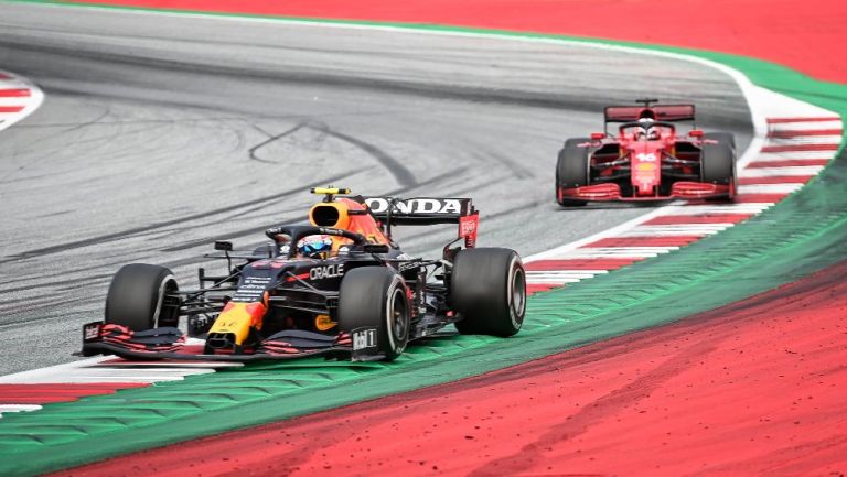 Checo Pérez y Charles Leclerc en el Gran Premio de Austria