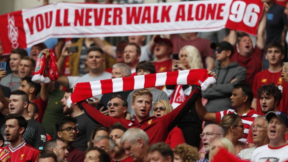 Aficionados del Liverpool en el estadio