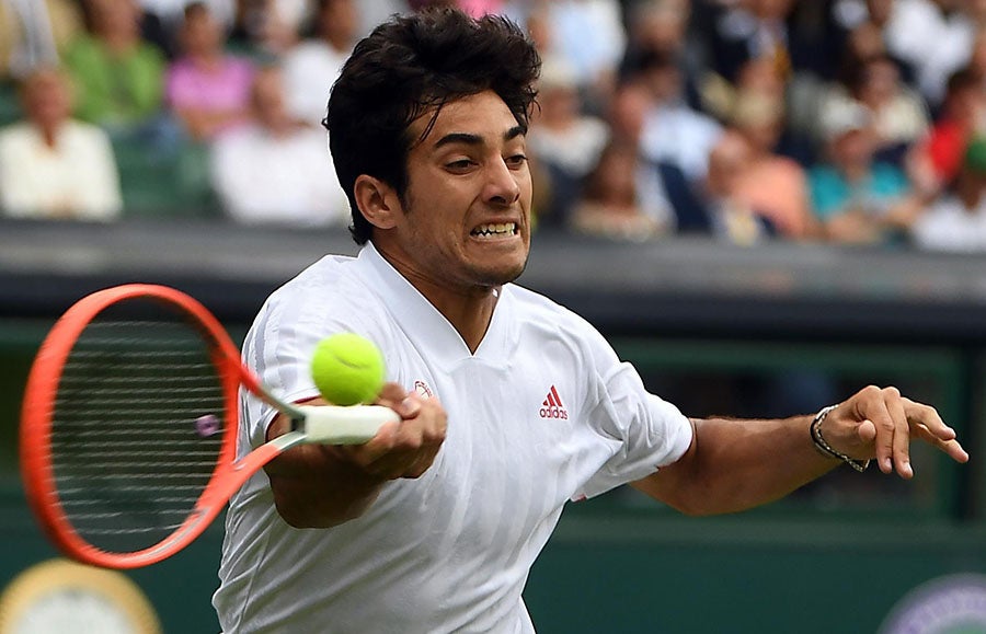 Cristian Garín en juego ante Djokovic