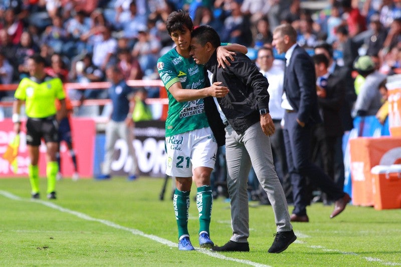 Nacho Ambriz y JJ Macías en saludo