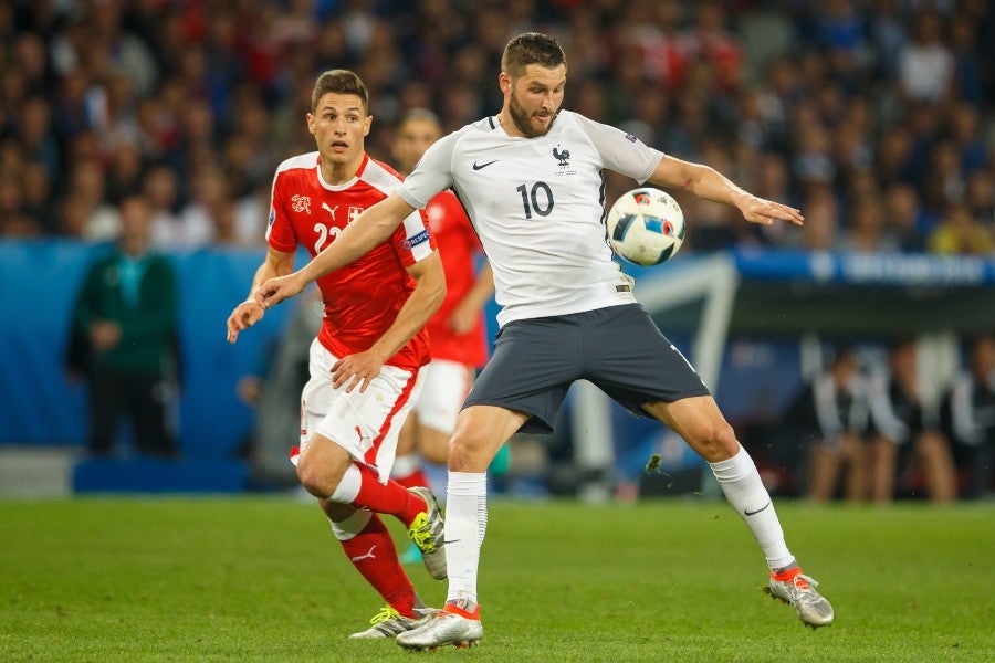 André-Pierre Gignac durante un partido con Francia