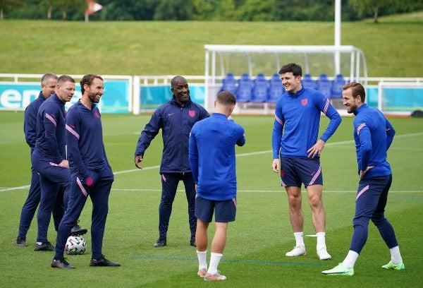 Gareth Southgate durante el último entrenamiento previo a la Final de la Eurocopa