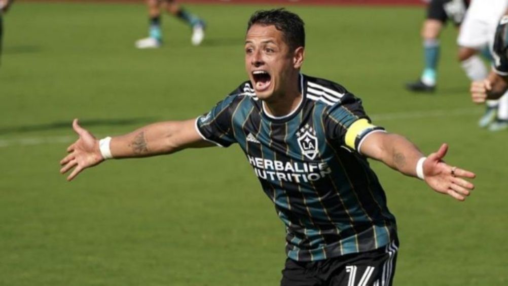 Chicharito en partido con el Galaxy