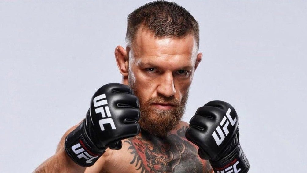 Conor McGregor posa para la UFC