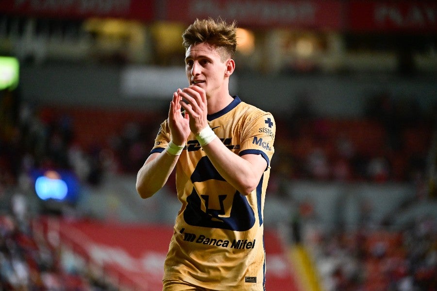 Facundo Waller durante un partido con Pumas