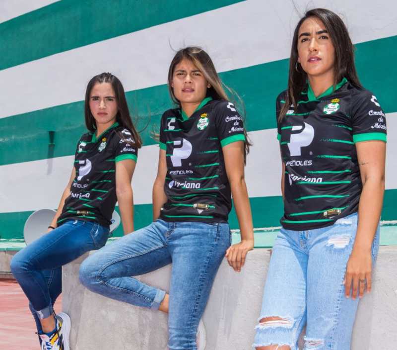 Uniforme Santos Femenil