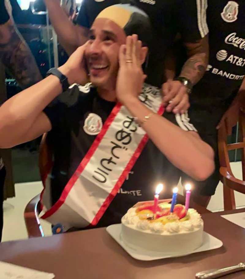 Memo Ochoa en festejo