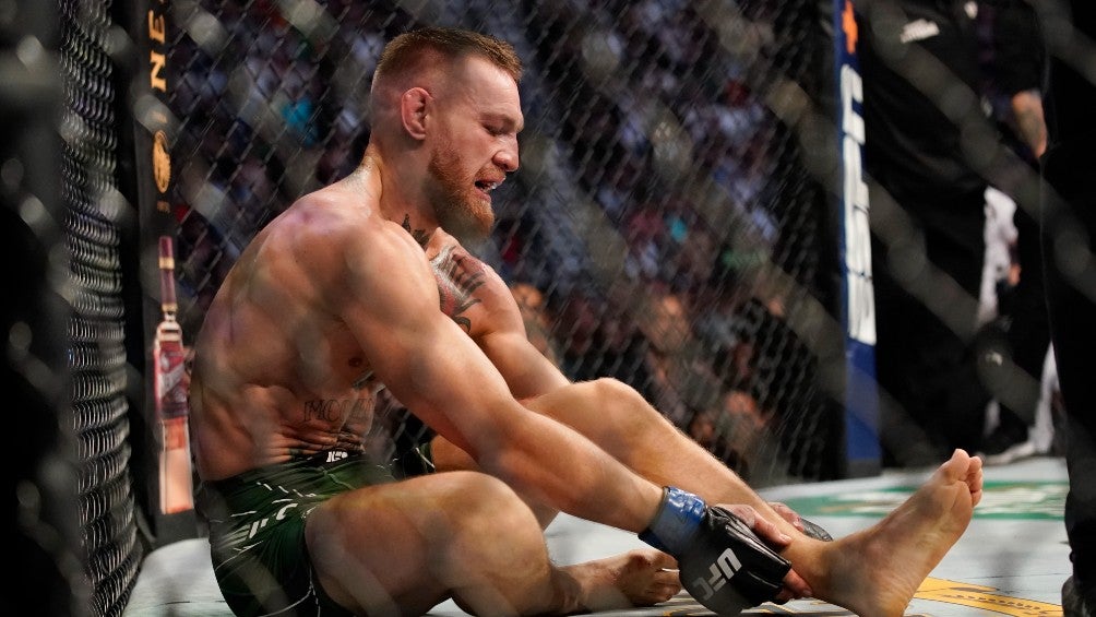 Conor McGregor en derrota ante Dustin Poirier