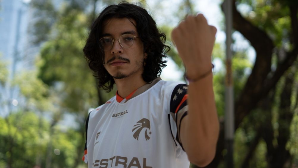 Leza, midlaner de Estral Esport