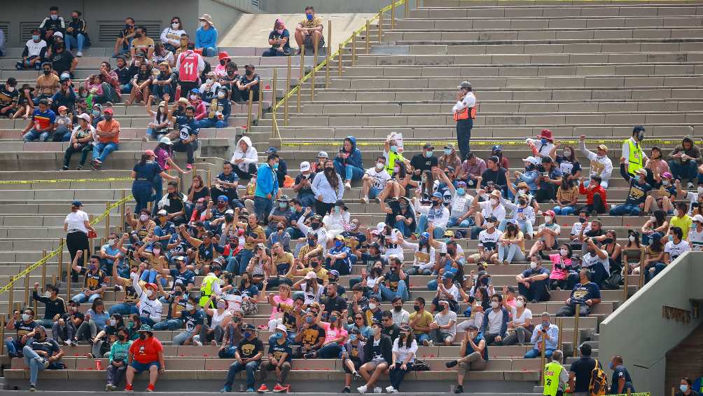 Afición de Pumas Femenil