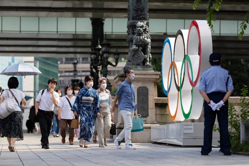 Habitantes japoneses caminando