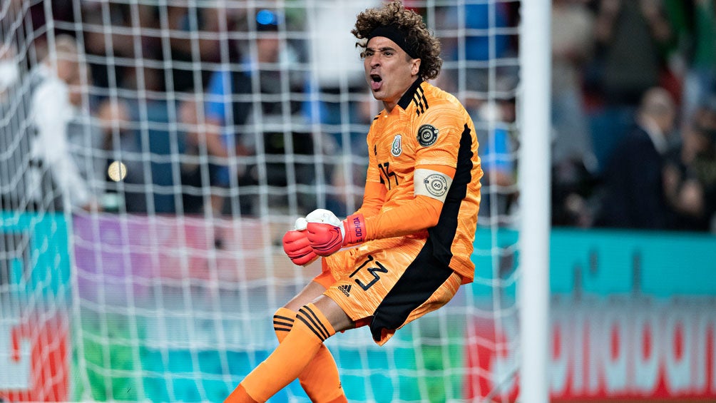 Ochoa, en festejo de gol