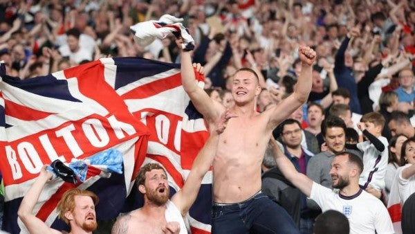 Afición inglesa durante la Eurocopa 2020